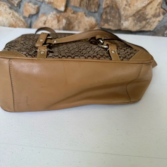 Coach Brown Medium Zip Purse - Picture 5 of 5